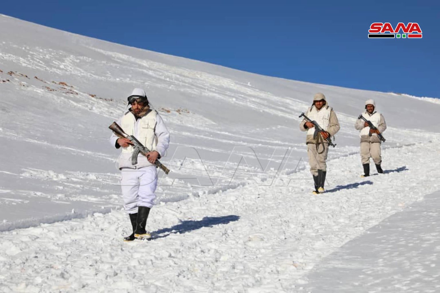 Personnel of the Syrian regime in Mount Hermon, which range covers the Syria-Lebanon- Palestine tri-border region—25 January 2021 (SANA)