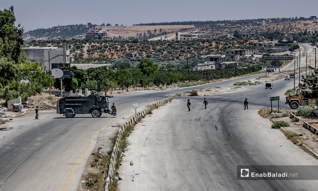 Joint Turkish-Russian patrol on M4 International Highway — 4 July 2020 (Enab Baladi/Yousef Ghuraibi)
