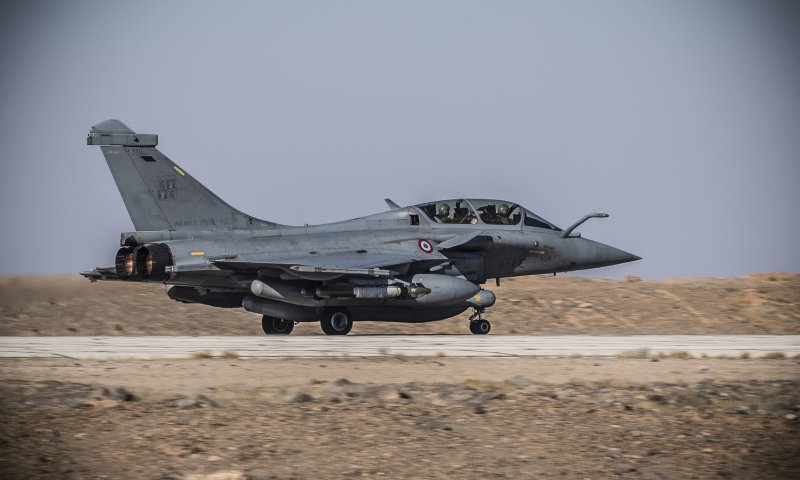 An International Coalition aircraft preparing to take off from the operational airbase of the Levant (International Coalition)