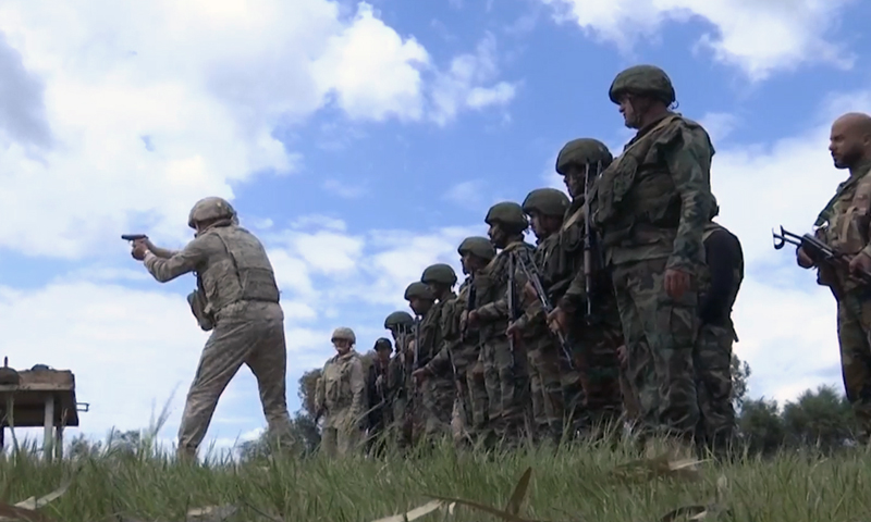 A screenshot taken from a video of Russian military training for the Syrian regime army - 14 April 2021 (Zvezda TV)