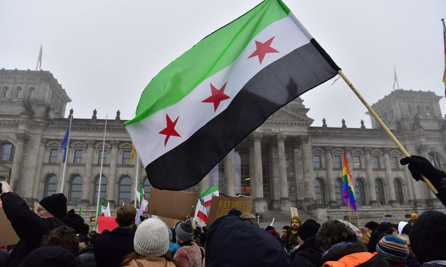 Protesters rallying in solidarity with Aleppo, which was under intense aerial attacks, in Marseille, southern France- 17 December 2016 (AFP)