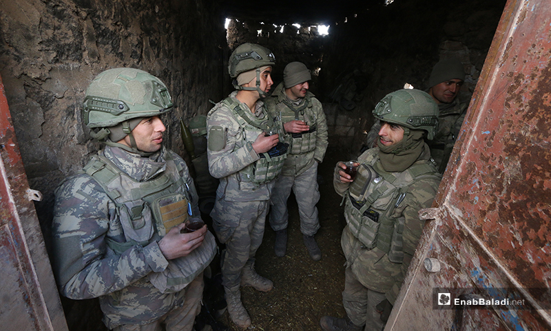 Turkish soldiers drinking tea before a military operation in Idlib - 10 February 2020 (Enab Baladi)