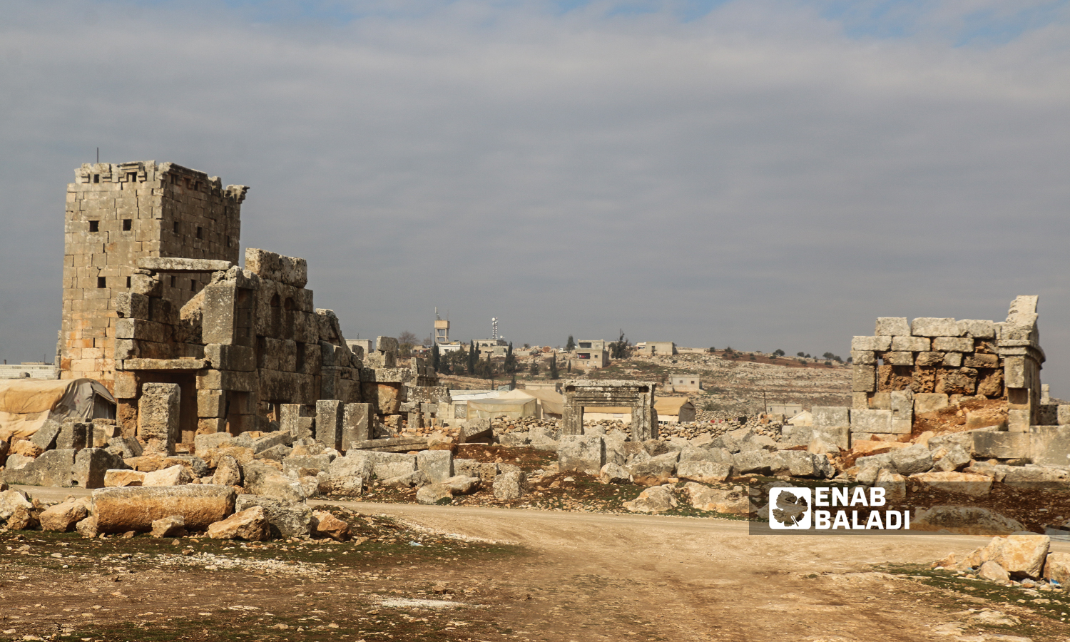 An archeological site containing the remains of an ancient church and a tower in the historical Sarjableh area in the northern countryside of Idlib governorate - 22 January 2022 (Enab Baladi / Iyad Abdul Jawad)
