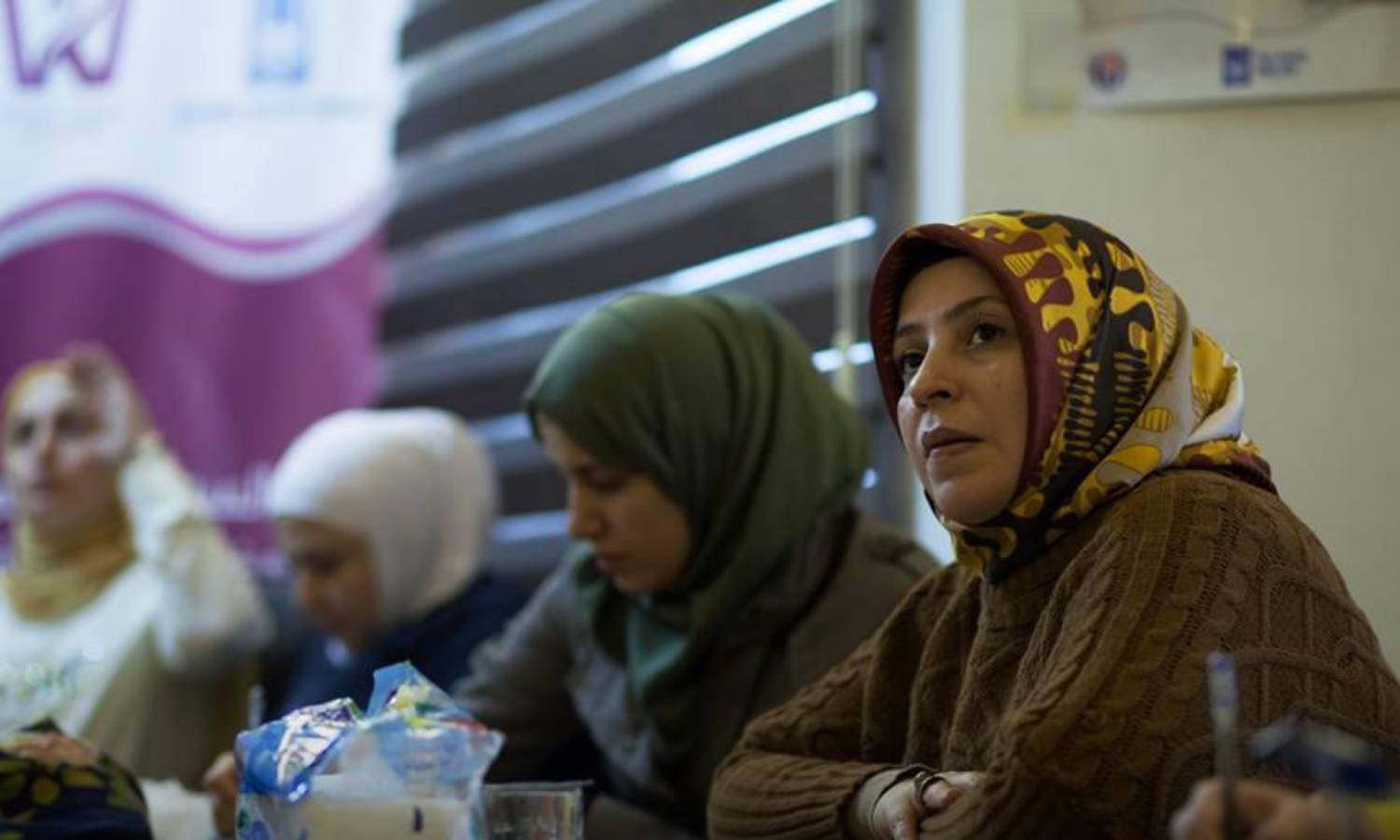 Syrian women attending a workshop on women support and empowerment (Salon Syria)
