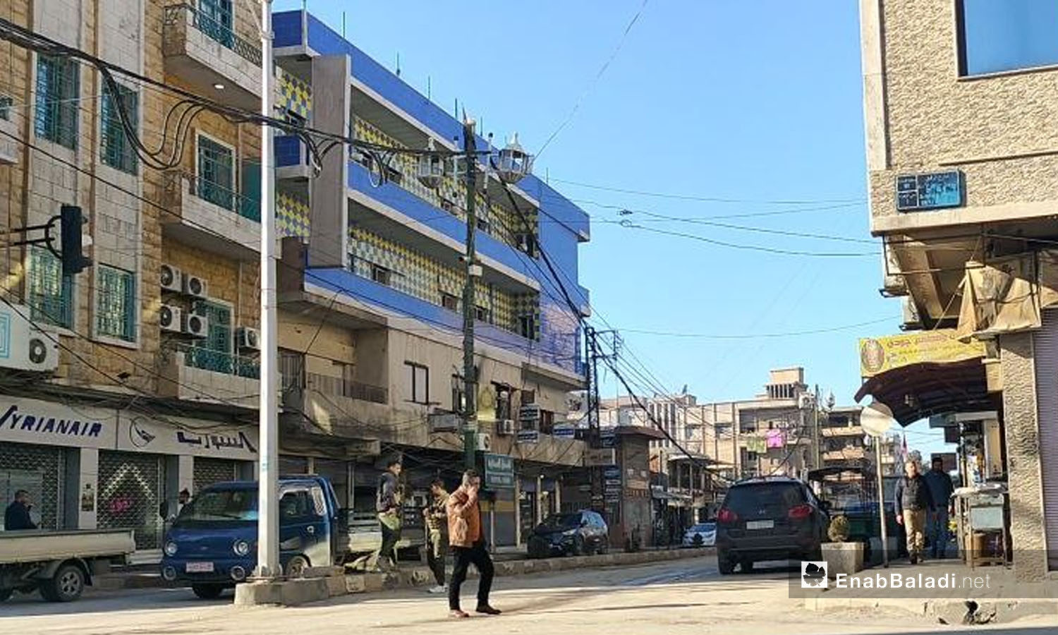 The al-Rais (President) Street in Qamishli city, which connects the regime-controlled Sabaa Bahrat roundabout with the SDF-controlled al-Wahda Street - 2 February 2021 (Enab Baladi/Majd al-Salem)