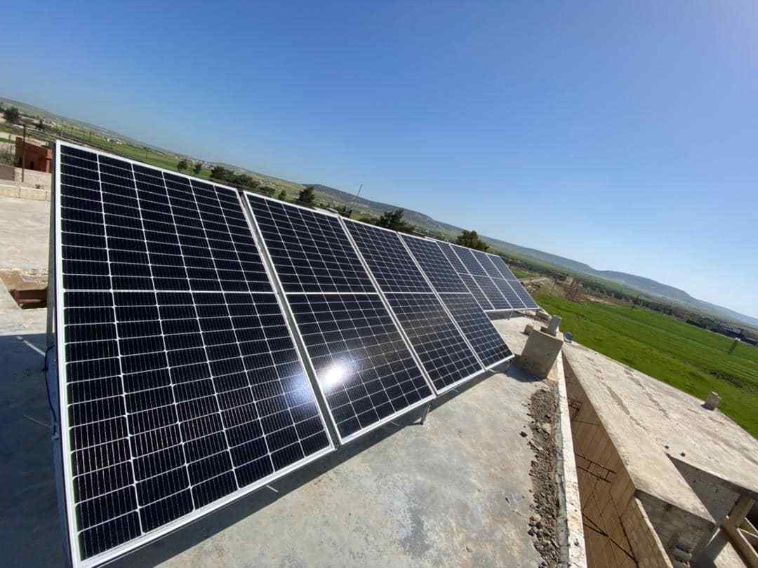 Solar panels on the roof of a house in Hama city - 25 May 2022 (Solar energy group in Syria and its prices / Facebook)