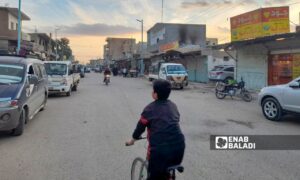 A main street in the city of Hajin in the eastern countryside of Deir Ezzor - 15 March 2022 (Enab Baladi / Hussam al-Omar)