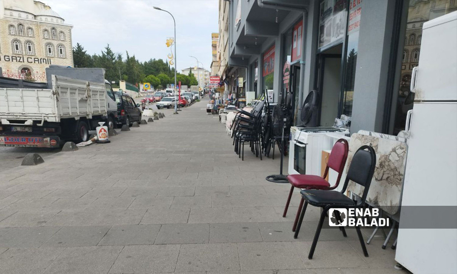 The second-hand market in the Sultanbeyli district in the Asian side of Istanbul - July 2022 (Enab Baladi)