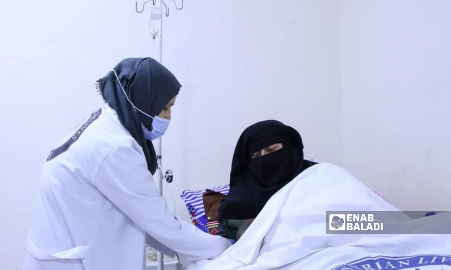 A pregnant woman at SAMS Maternity Hospital in northwestern Idlib region - September 2022 (Enab Baladi / Huda al-Kulaib)