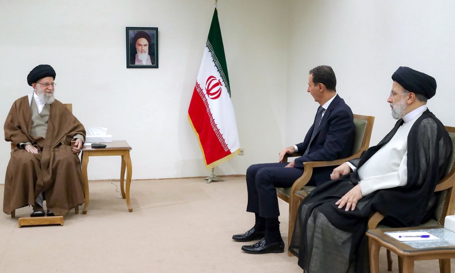 President of the Syrian regime, Bashar al-Assad, Supreme Leader of the Iranian Revolution, Ayatollah Ali Khamenei, and Iranian President, Ibrahim Raisi, 8 May 2022 (Khamenei’s Twitter account)