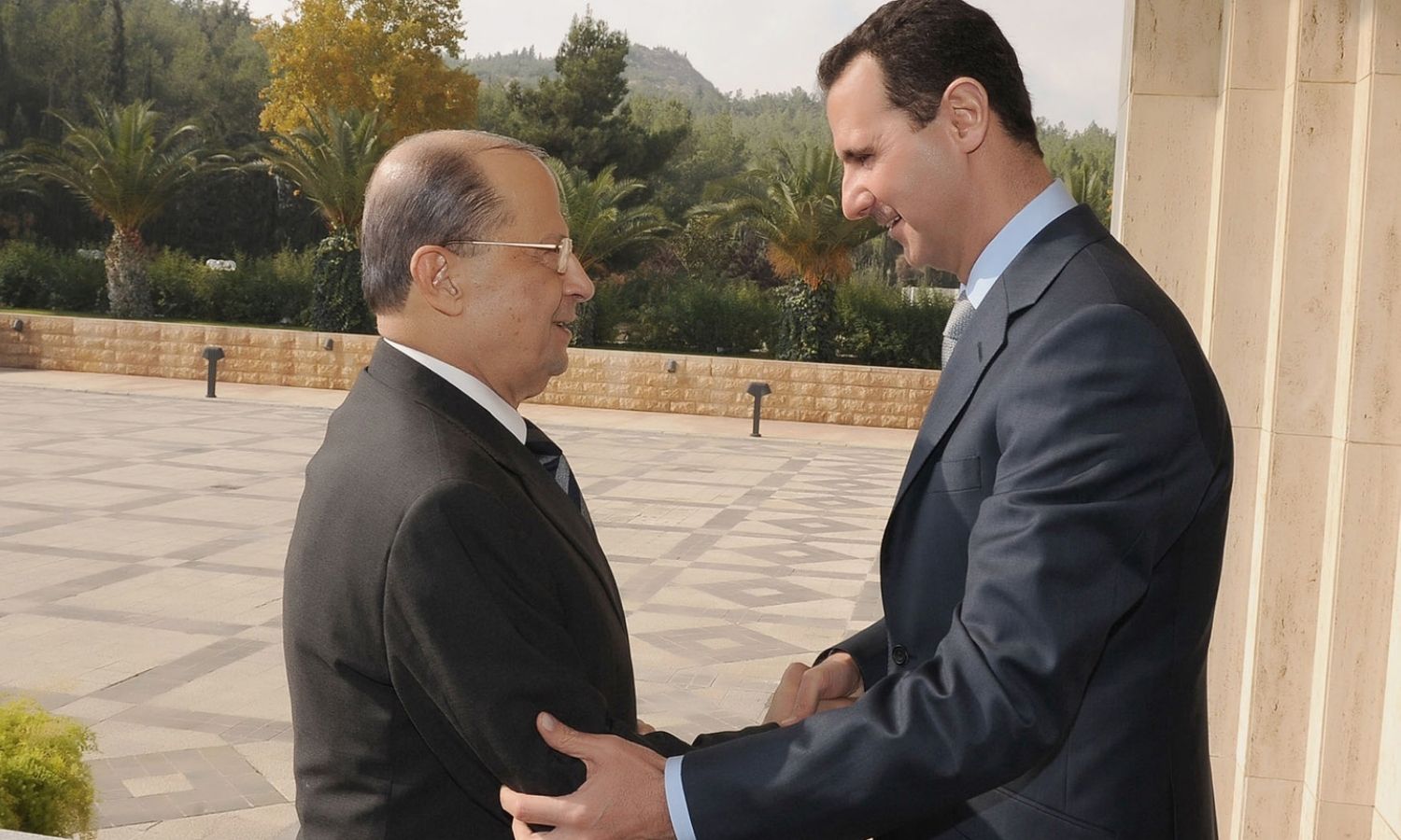 Lebanon’s former President, Michel Aoun, on a previous visit to the Syrian regime’s president, Bashar al-Assad - 3 December 2008 (Reuters)