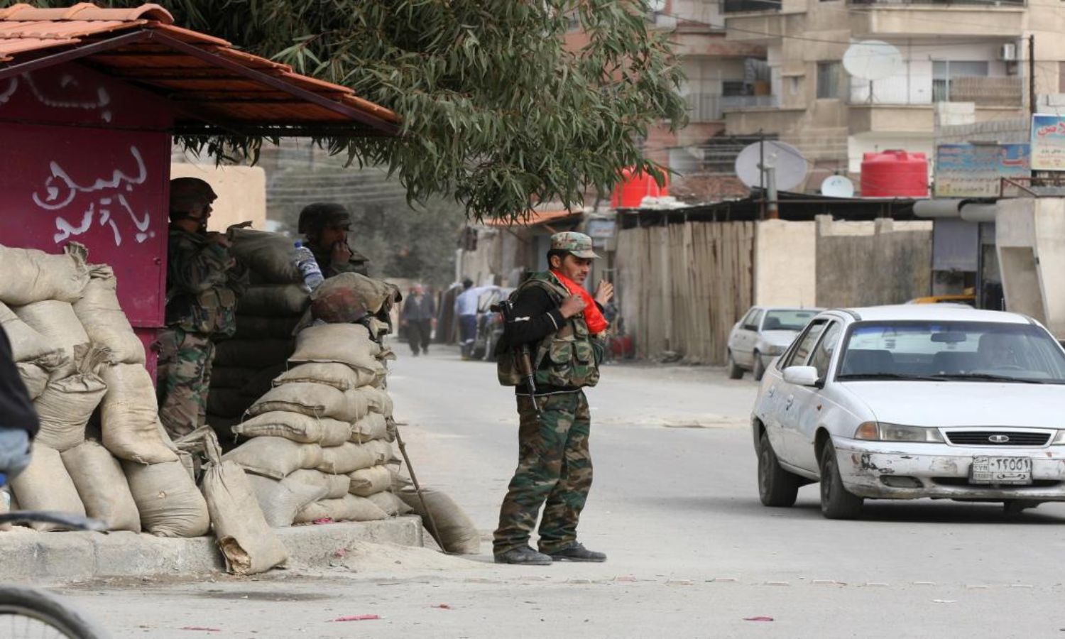 A regime army checkpoint in the central city of Homs (AFP/Loay Bishara)
