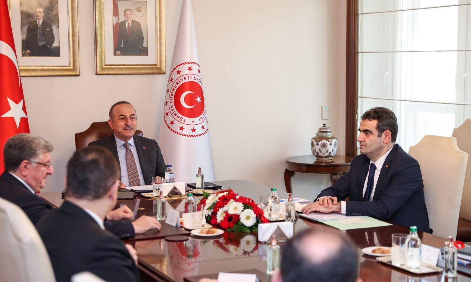 Turkish Foreign Minister Mevlut Cavusoglu meets opposition leaders on 3 January 2023 (Cavusoglu’s Twitter account)