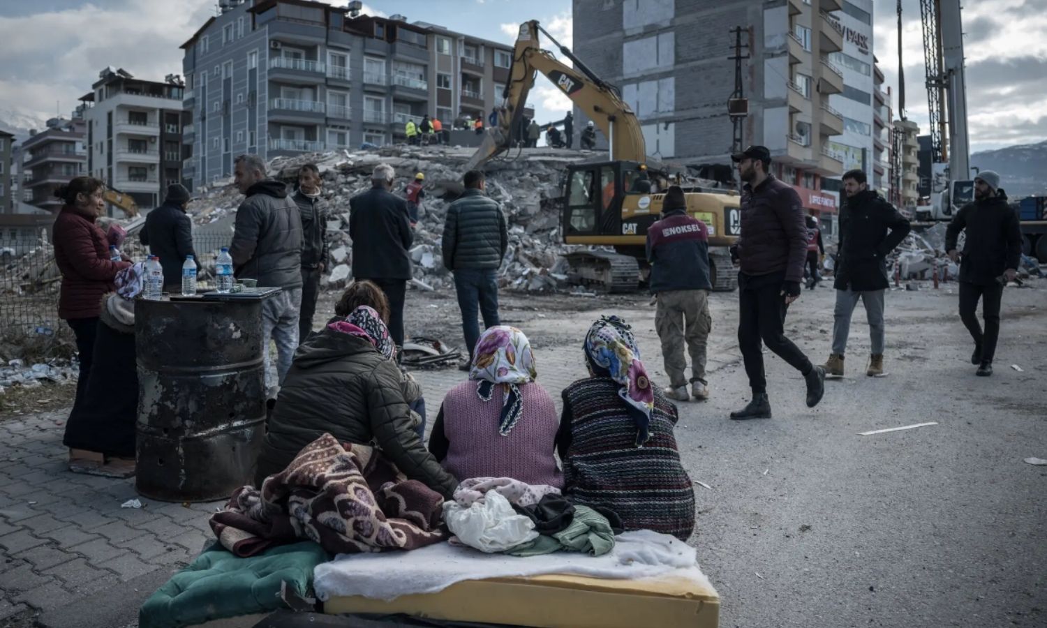 Turkish rescue workers search through the rubble in the southern Hatay state - February 8, 2023 (The New York Times)