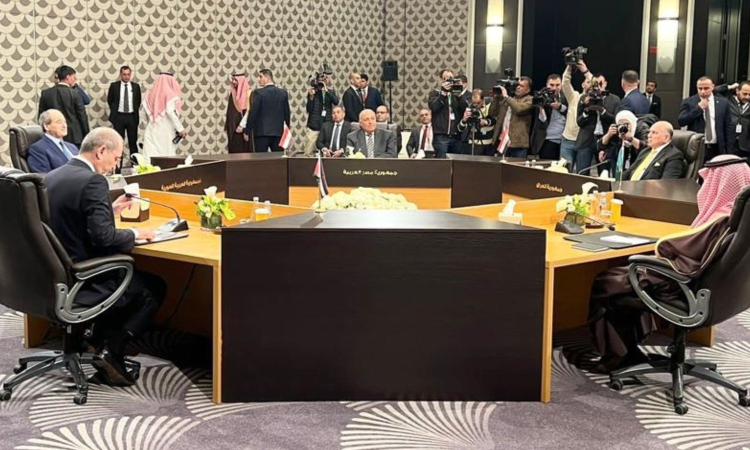 The meeting of the foreign ministers of Iraq, Saudi Arabia, Egypt, and Jordan with the Foreign Minister of the Syrian regime, Faisal Mekdad, May 2023 (Anadolu Agency)