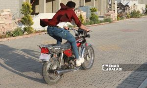 A local stunt rider in the northern countryside of Aleppo - April 28, 2023 (Enab Baladi/Dayan Junpaz)