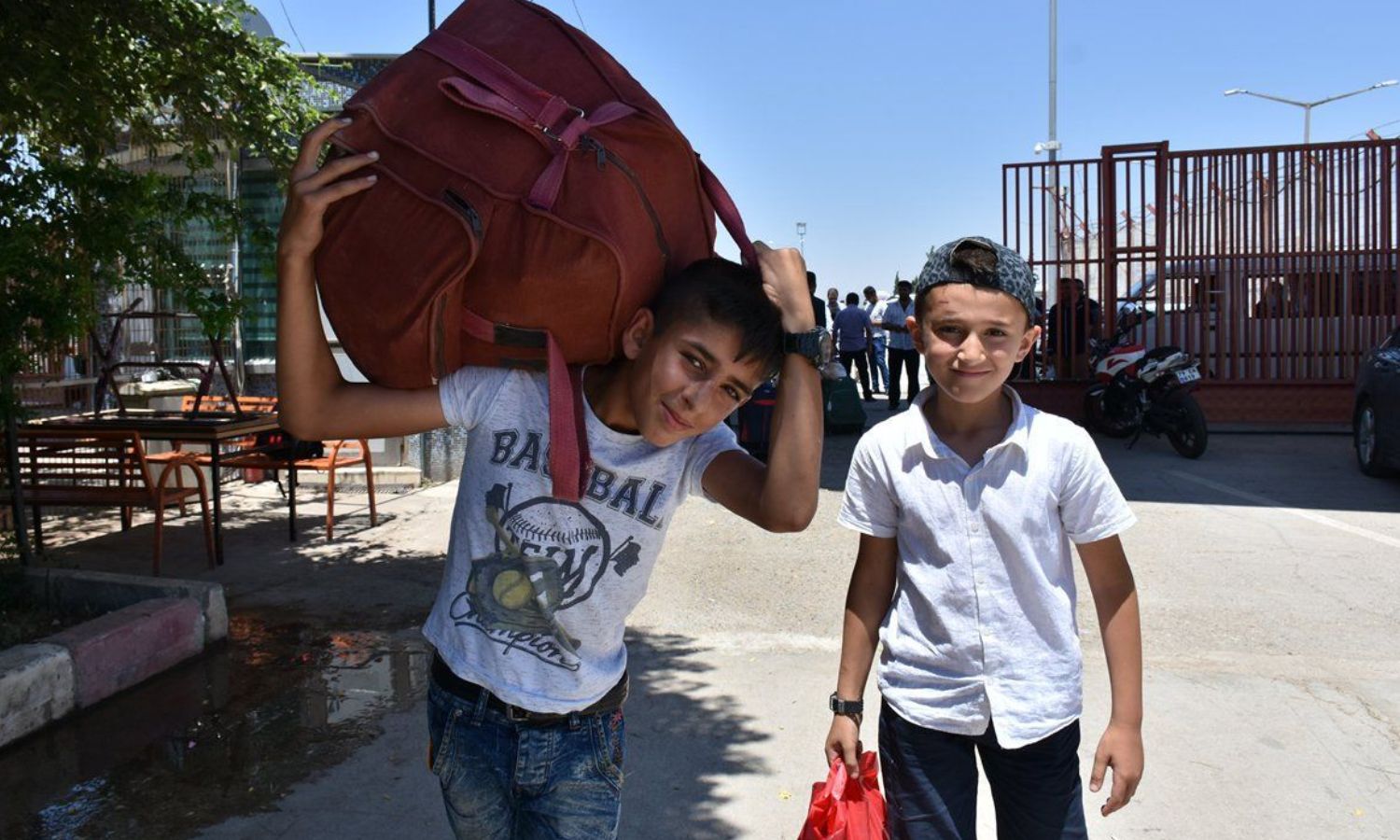 Syrian children entering Turkey through the Bab al-Salama border crossing - May 23, 2019 (Bab al-Salama crossing)