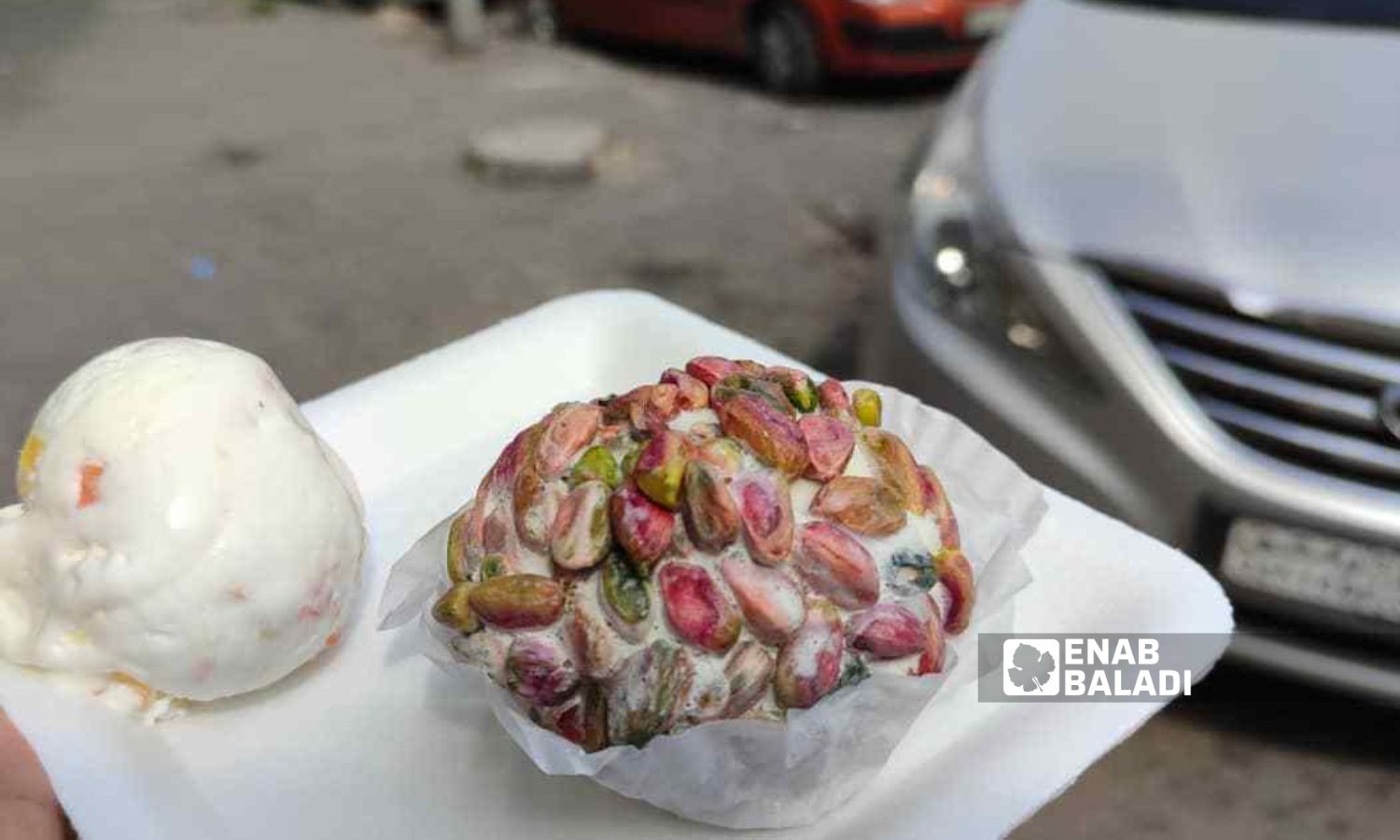 The price of a piece of Arabic ice cream is 20,000 Syrian pounds in coastal Latakia governorate - August 2023 (Enab Baladi/Linda Ali)