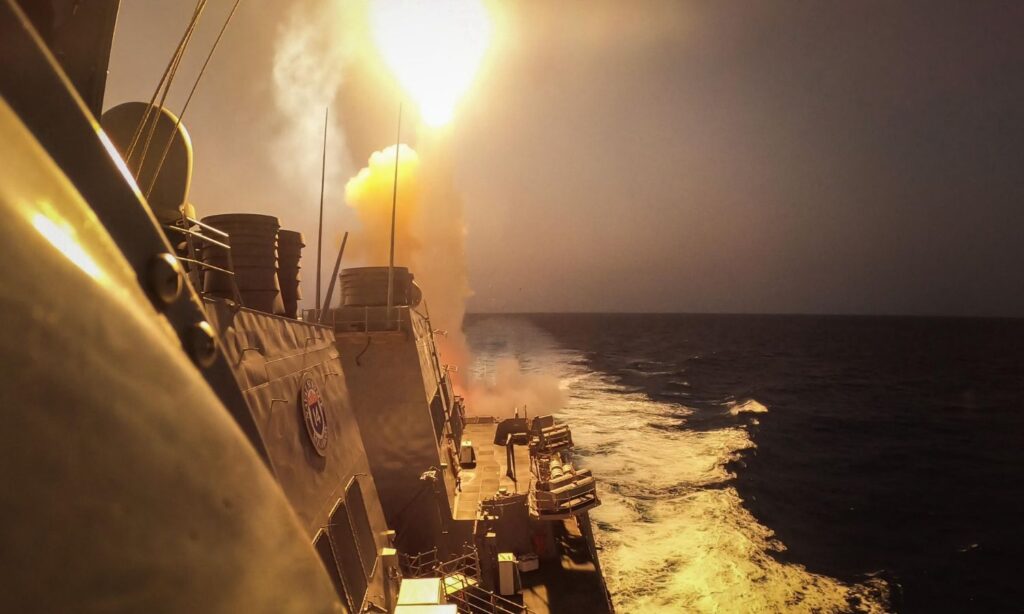 The US missile destroyer USS Carney intercepts a missile launched from Yemen towards Israel - October 21, 2023 (Social media platform X/Centcom)
