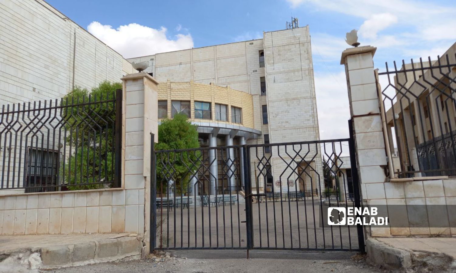 The Faculty of Economics building at Daraa University in the southern Daraa governorate - September 28, 2023 (Enab Baladi/Sarah al-Ahmad)