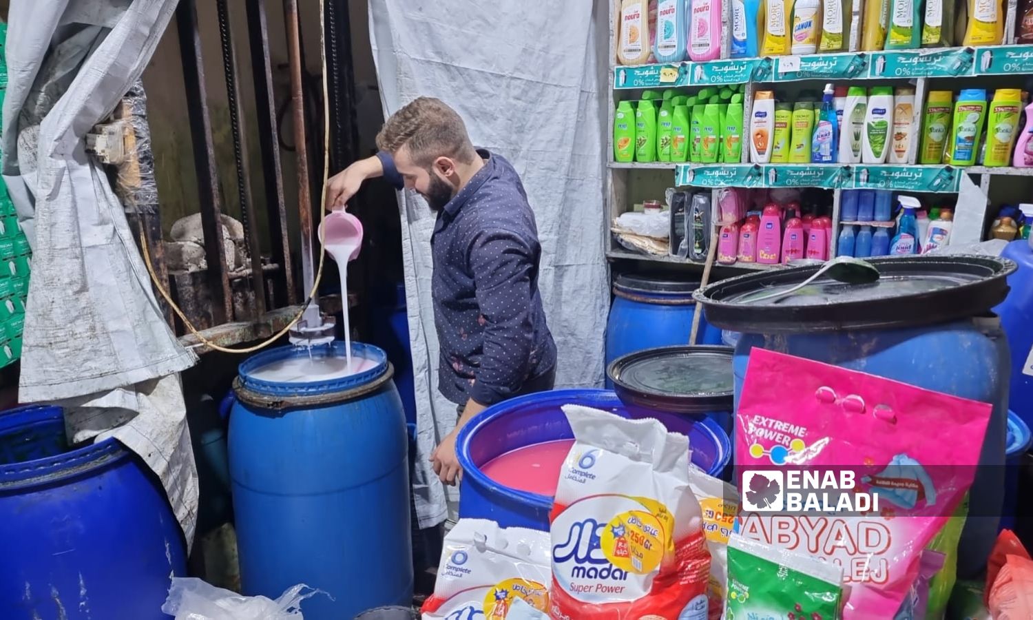 Product counterfeiting strains the owners of original products in Idlib city, northwestern Syria - October 12, 2023 (Enab Baladi/Anas al-Khouli)