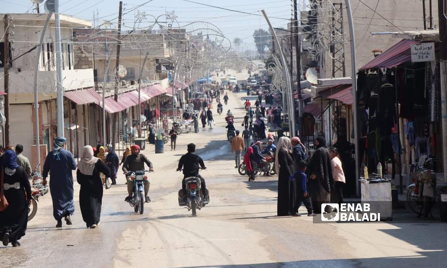 Markets of the city of Ras al-Ain, northwest of al-Hasakah - October 12, 2023 (Enab Baladi/Hussein Shaabo)