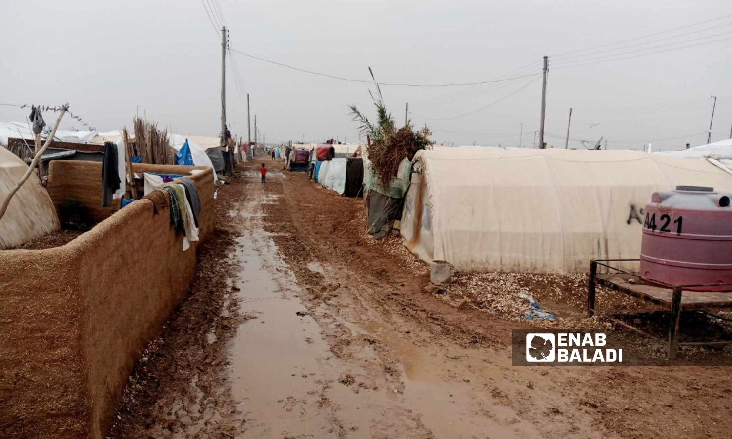 The state of roads in al-Tuwina camp north-west of al-Hasakah province - December 11, 2023 (Enab Baladi/Majd al-Salem)