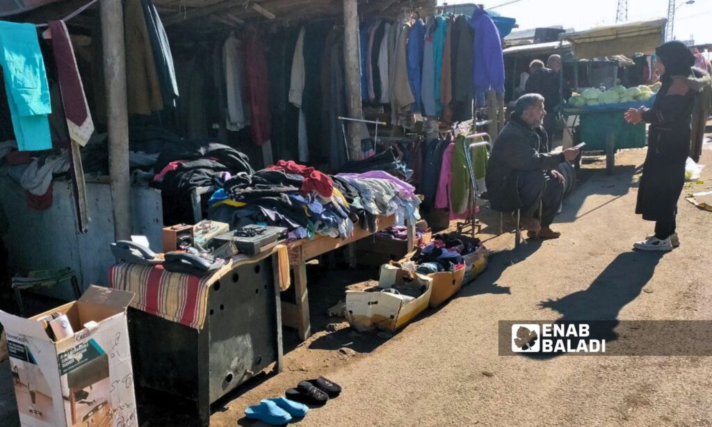 Residents of Qamishli frequent the "Thieves Market" to search for their various needs at affordable prices – January 25, 2024 (Enab Baladi/Majd al-Salem)