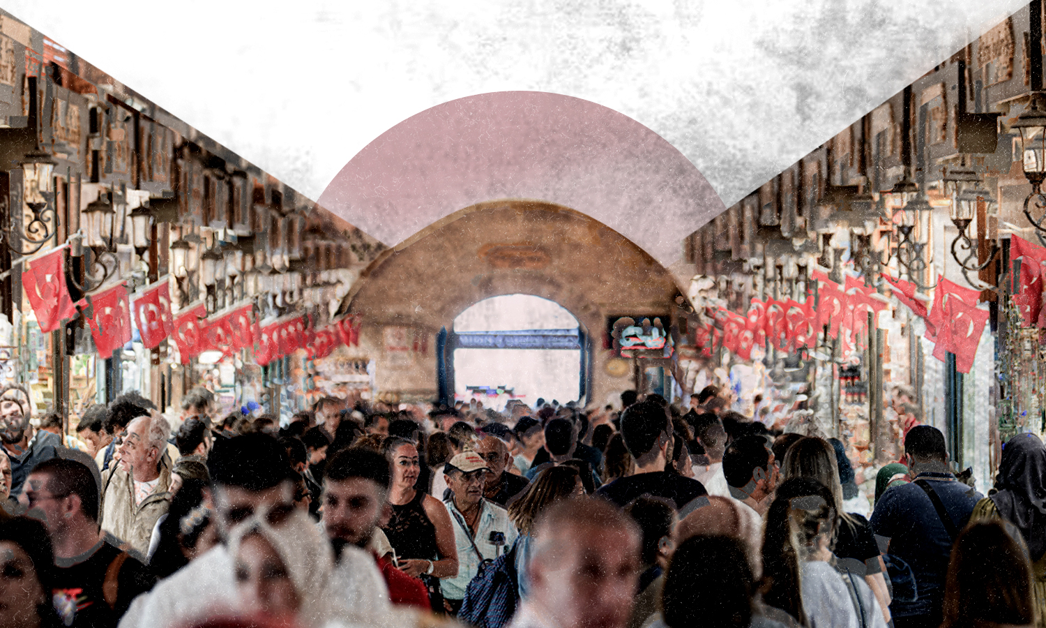 Tourists from various nationalities in the Egyptian market in Istanbul (Edited by Enab Baladi)