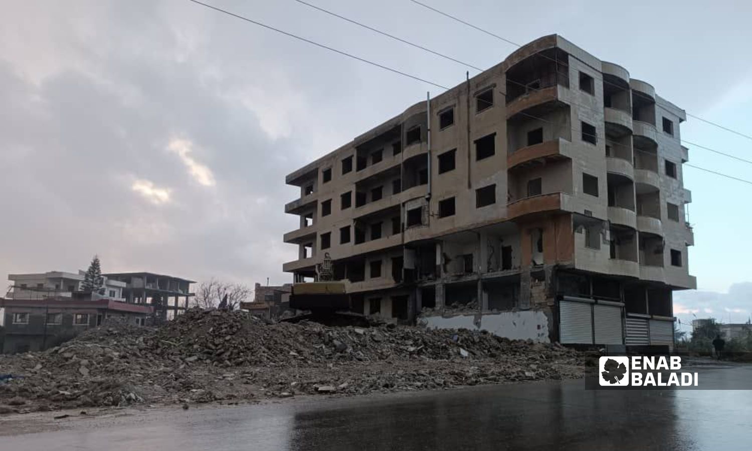Damaged buildings following the Feb. 6 earthquake in al-Asaliya in Jableh city in Latakia countryside - February 1, 2024 (Enab Baladi/Linda Ali)