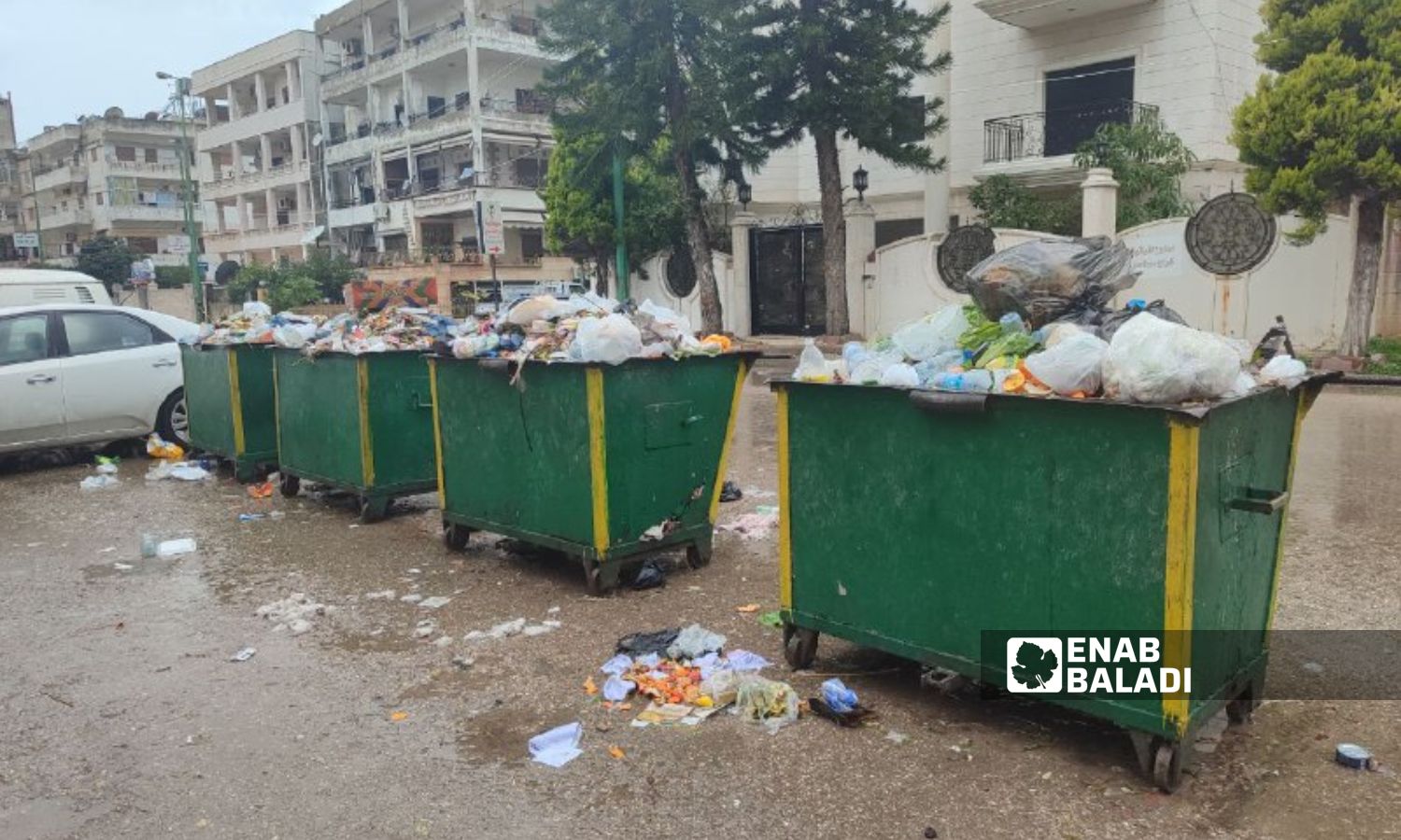 Garbage piled up in the al-Ziraa neighborhood in Latakia - February 17, 2024 (Enab Baladi/Linda Ali)
