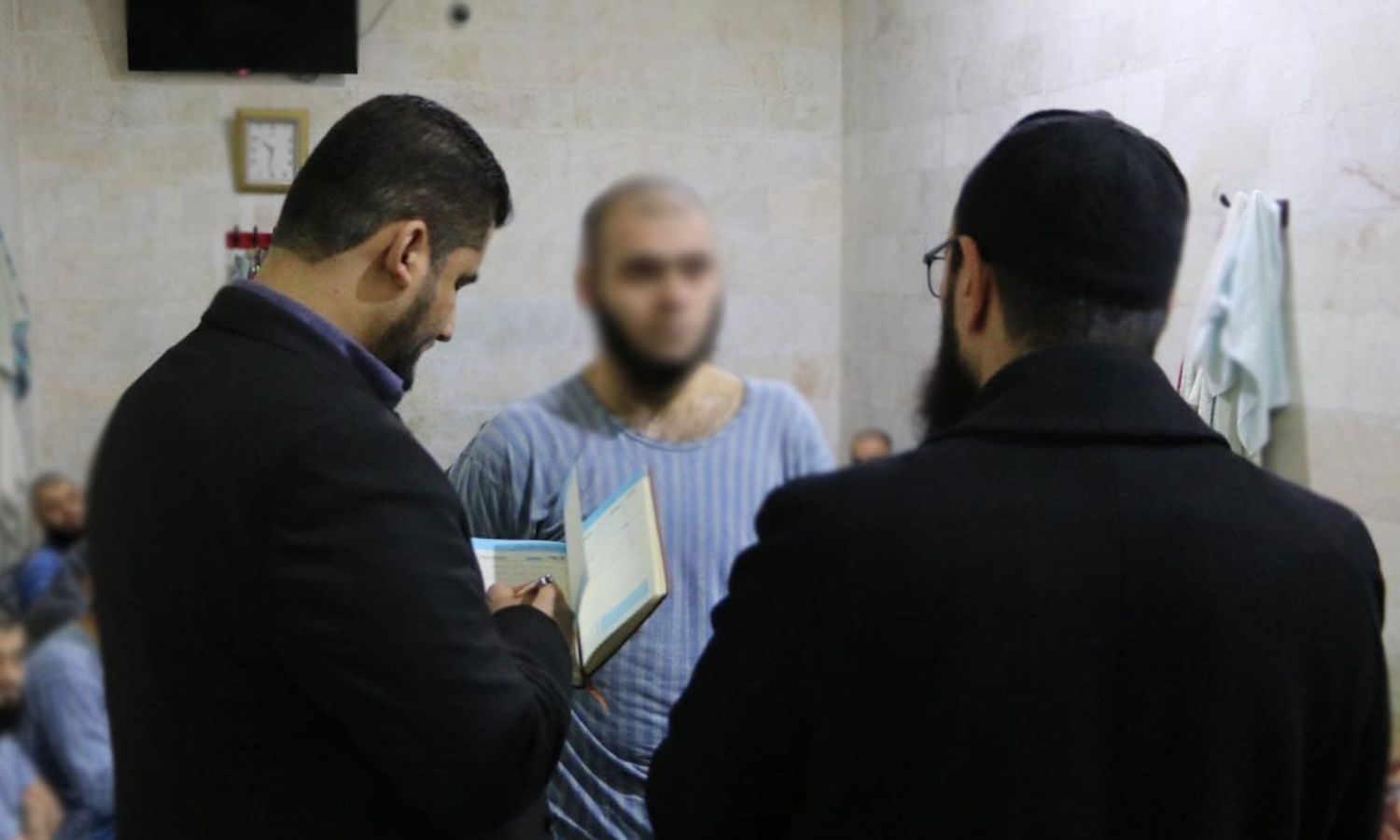 Ministers of Justice and Interior in the Syrian Salvation Government visit prisons in Idlib and meet with detainees held on security-related cases - March 15, 2024 (SSG’s Ministry of Interior)