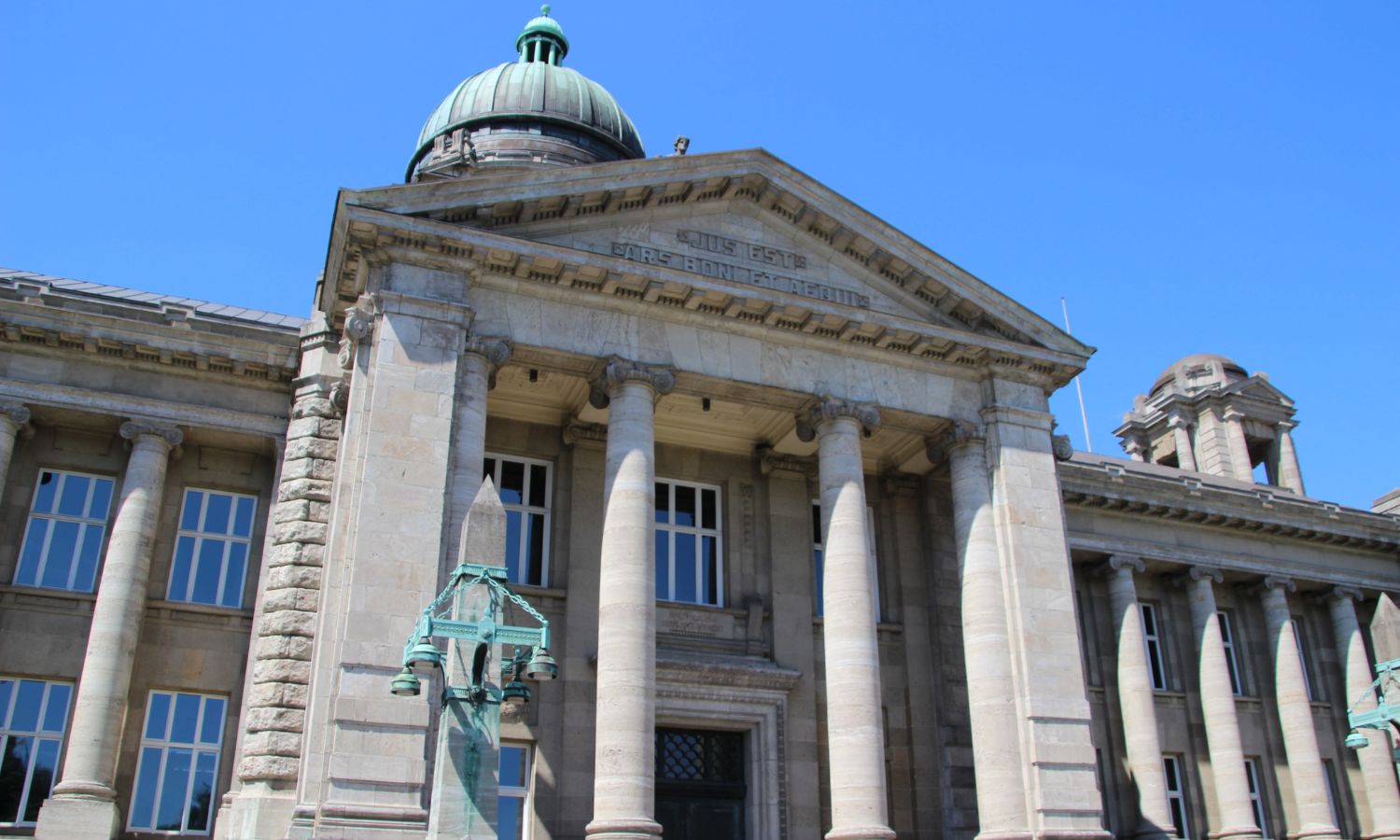 The Hanseatic Higher Regional Court in Hamburg, Germany (Wallpaper Flare)