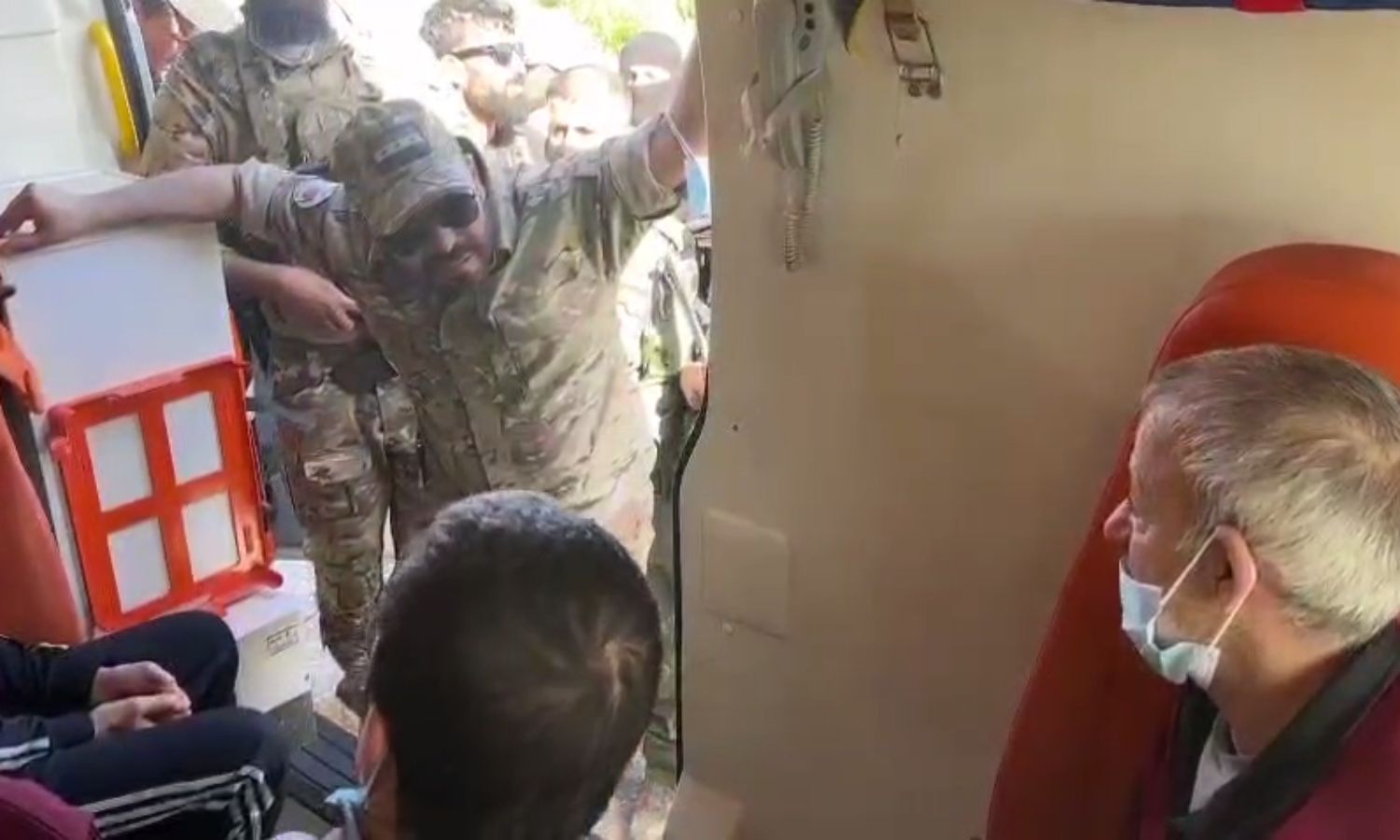 Commander of al-Amshat faction, Mohammad al-Jasim, meets with those released from SDF captivity east of Aleppo province - April 19, 2024 (Ehtemlat News/Screenshot)