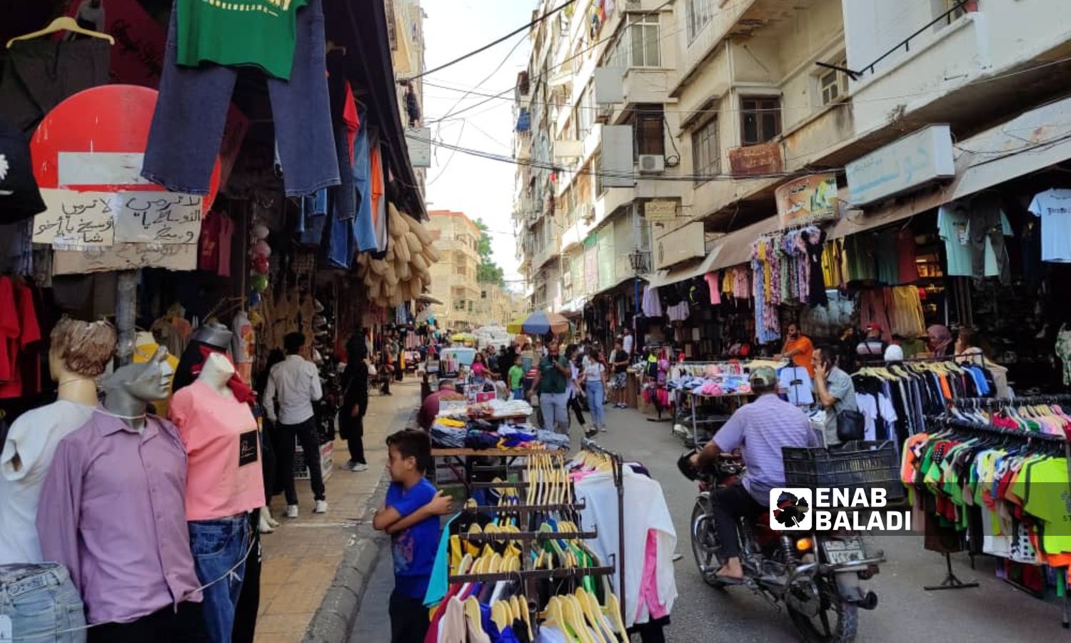 Weak sales activity at al-Anayah Market in Latakia - June 14, 2024 (Enab Baladi/Linda Ali)