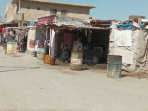 A stall selling fuel in the city of al-Basira in the eastern countryside of Deir Ezzor - May 6, 2024 (Enab Baladi/Obadah al-Sheikh)