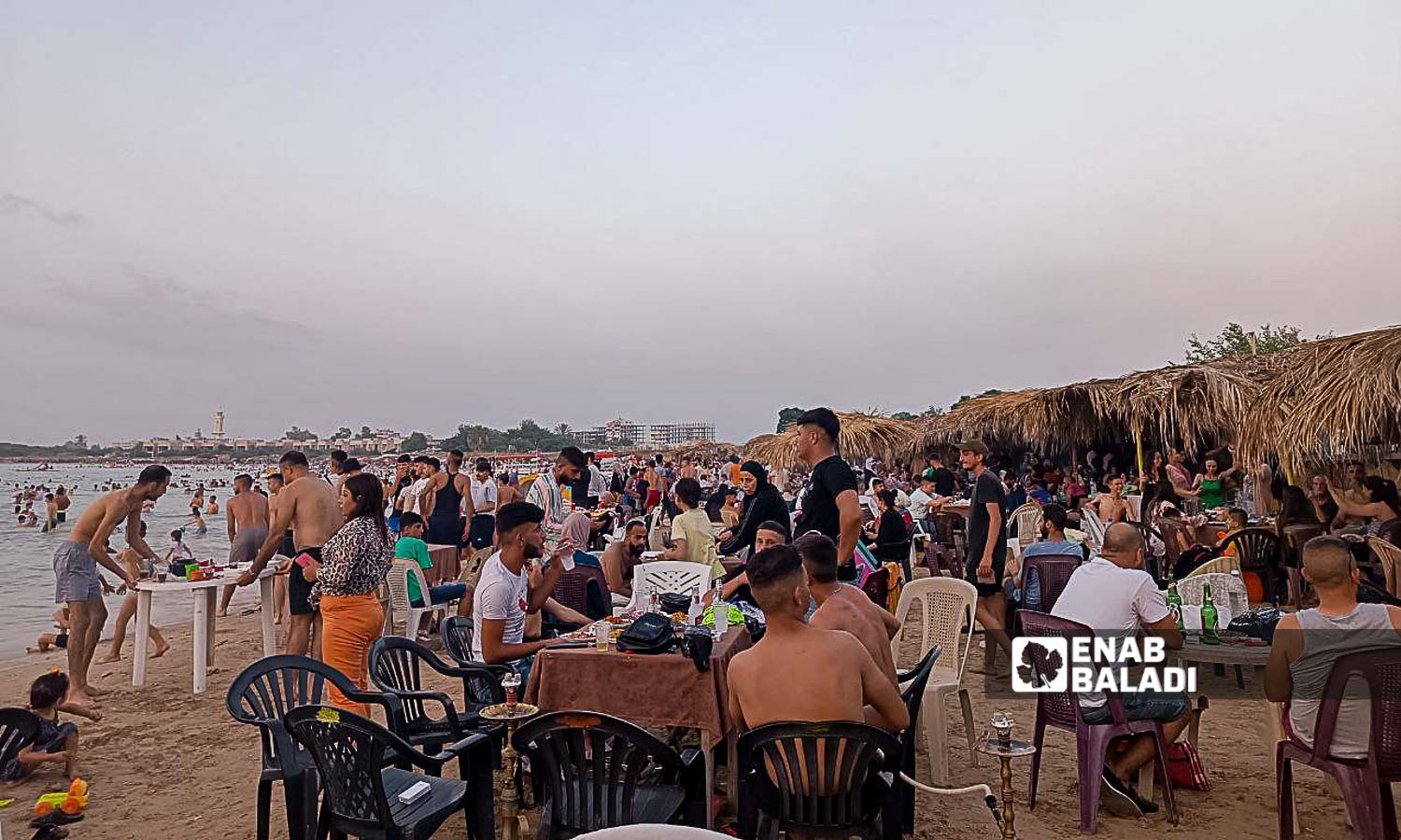 The rental fee for a table with four chairs is 75,000 Syrian pounds on regular days - July 23, 2024 (Enab Baladi/Linda Ali)
