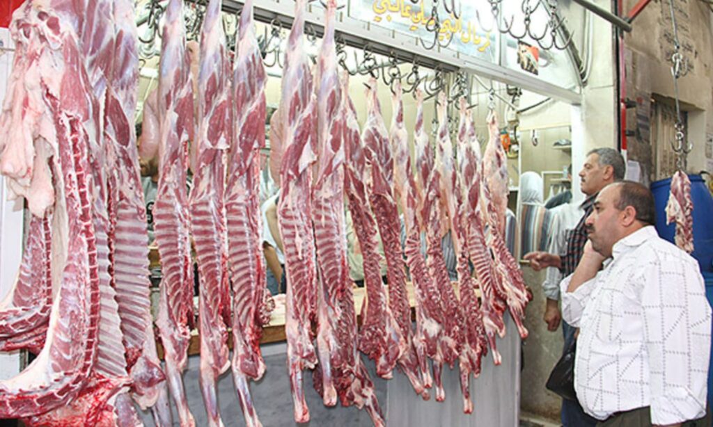 A citizen buying meat in one of Damascus' shops – September 2021 (Tishreen newspaper)