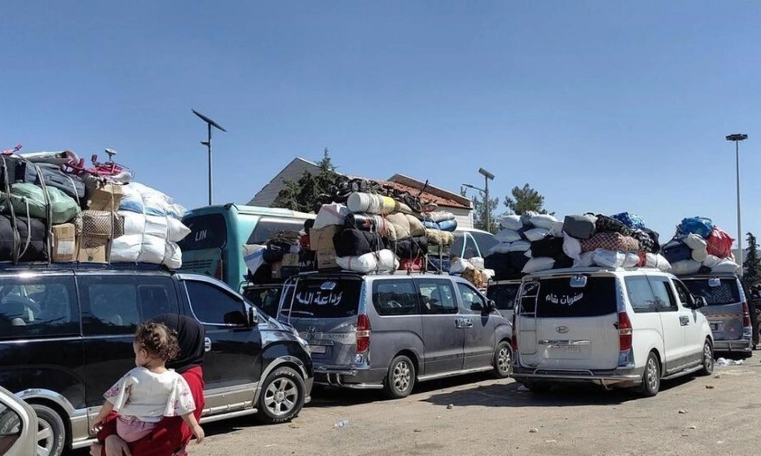 Cars transporting families fleeing Israeli airstrikes in Lebanon to the Syrian border - September 24, 2024 (United Nations)