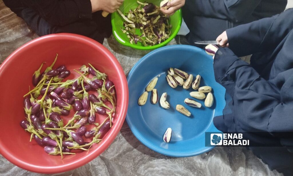 Women preparing food in a house in the city of al-Dana, northern Idlib - September 25, 2024 (Enab Baladi)