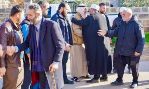 Elders from Daraa and As-Suwayda during the process of returning a hostage in Daraa to As-Suwayda - February 7, 2024 (Bosra Press)