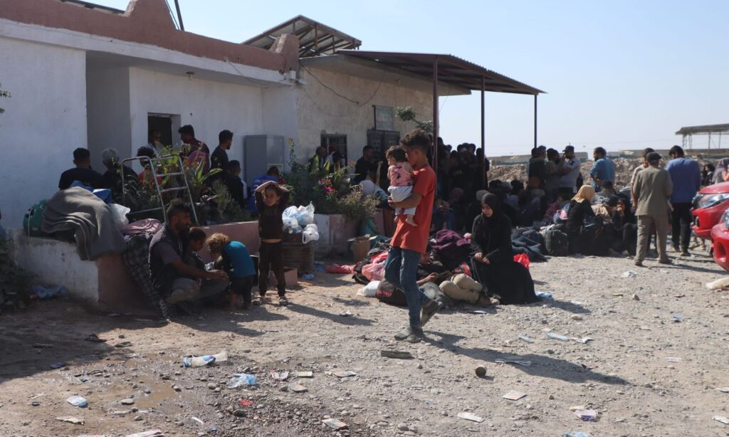 Syrian families arrived in northwestern Syria coming from Lebanon - October 10, 2024 (Syria Civil Defence)