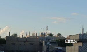 One of the internet distribution towers atop a house in the eastern countryside of Deir Ezzor - November 18, 2024 (Enab Baladi /Obadah al-Sheikh)