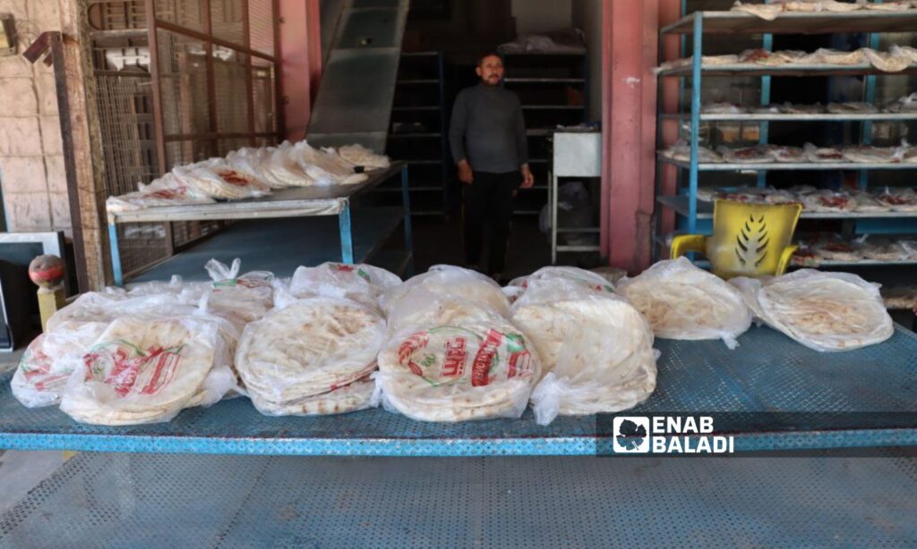 A designated place for selling tourist bread in Qamishli city, northeastern al-Hasakah governorate - July 11, 2023 (Enab Baladi/Rita Ahmad)