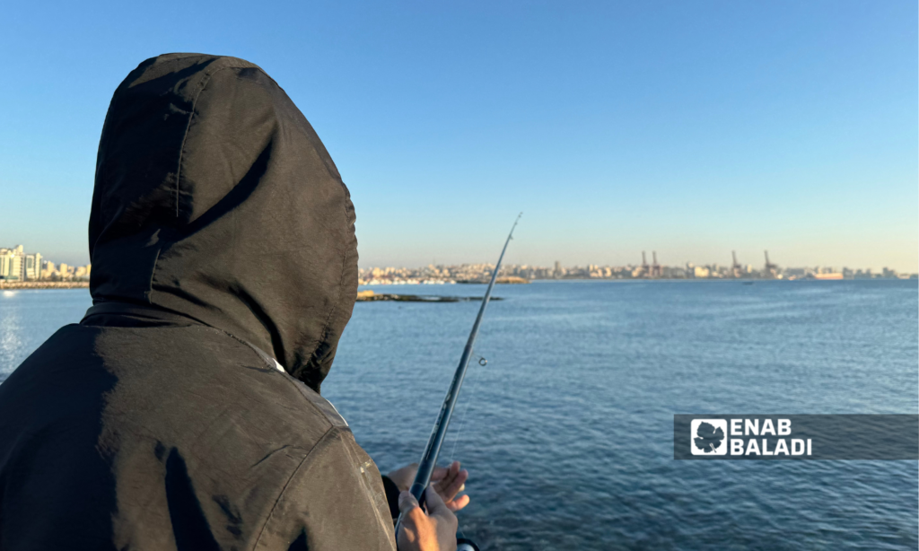 Fishing at Afamia beach in Latakia - December 21, 2024 (Enab Baladi/Dayan Junpaz)