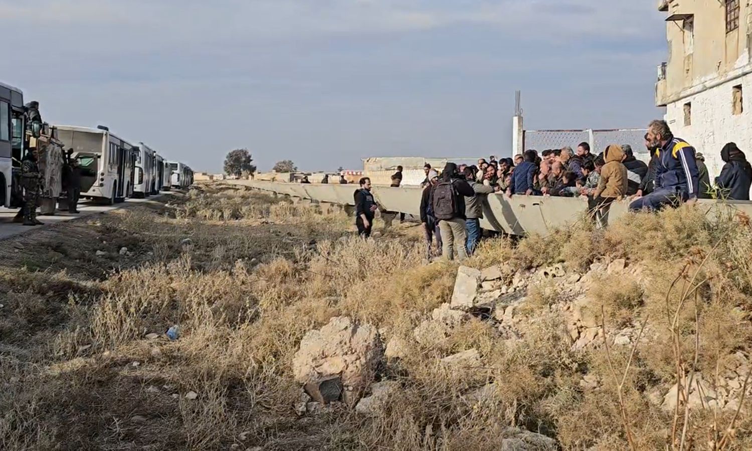 Members of opposition factions meet with residents of the towns of Nubl and Zahra to persuade them to return to their areas - December 4, 2024 (Sham Legion)