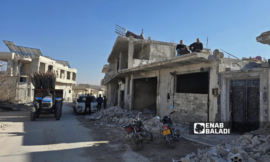 The return of residents to the city of Morek in Hama province after the fall of the Assad regime - December 22, 2024 (Enab Baladi/Iyad Abdul Jawad)