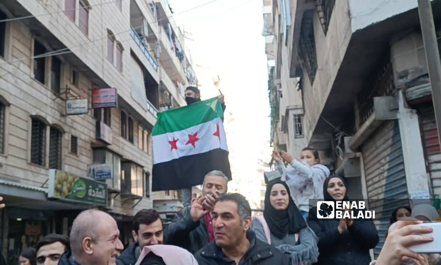 Protesters chanted songs of the Syrian revolution - December 10, 2024 (Enab Baladi)
