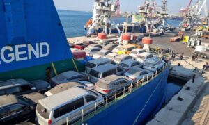 The arrival of the first commercial vessel carrying cars at the Port of Latakia - January 26, 2025 (SANA)