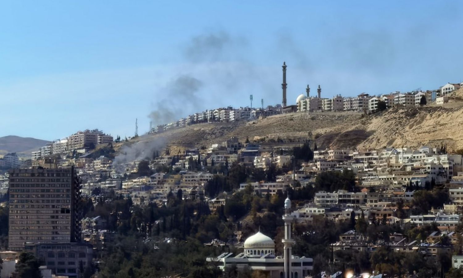 An Israeli strike targeted a residential building in Mashrou Dummar in Damascus - March 13, 2025 (SANA)